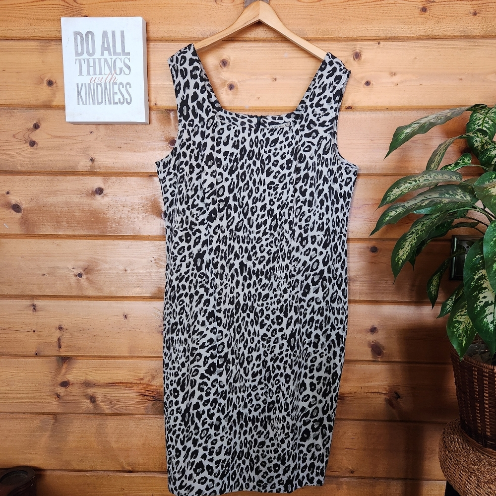 Maya Brooke Gray Leopard Animal Print Sheath Straight Dress Stretch Plus Sz 20 W